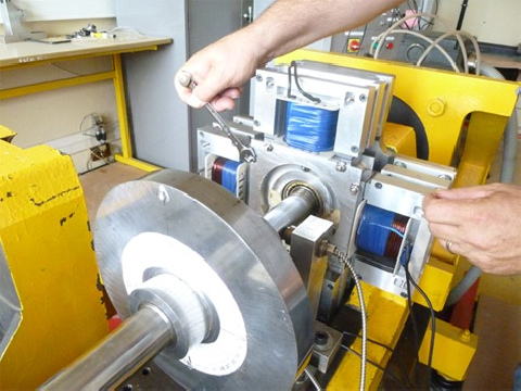 Rotating machine on active magnetic bearings